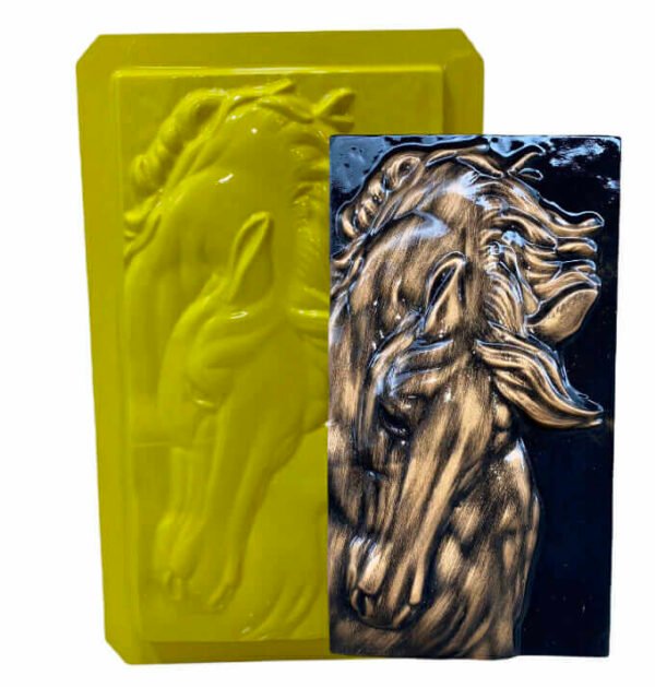 Forma de Cavalo 36x20cm Ref. 1007